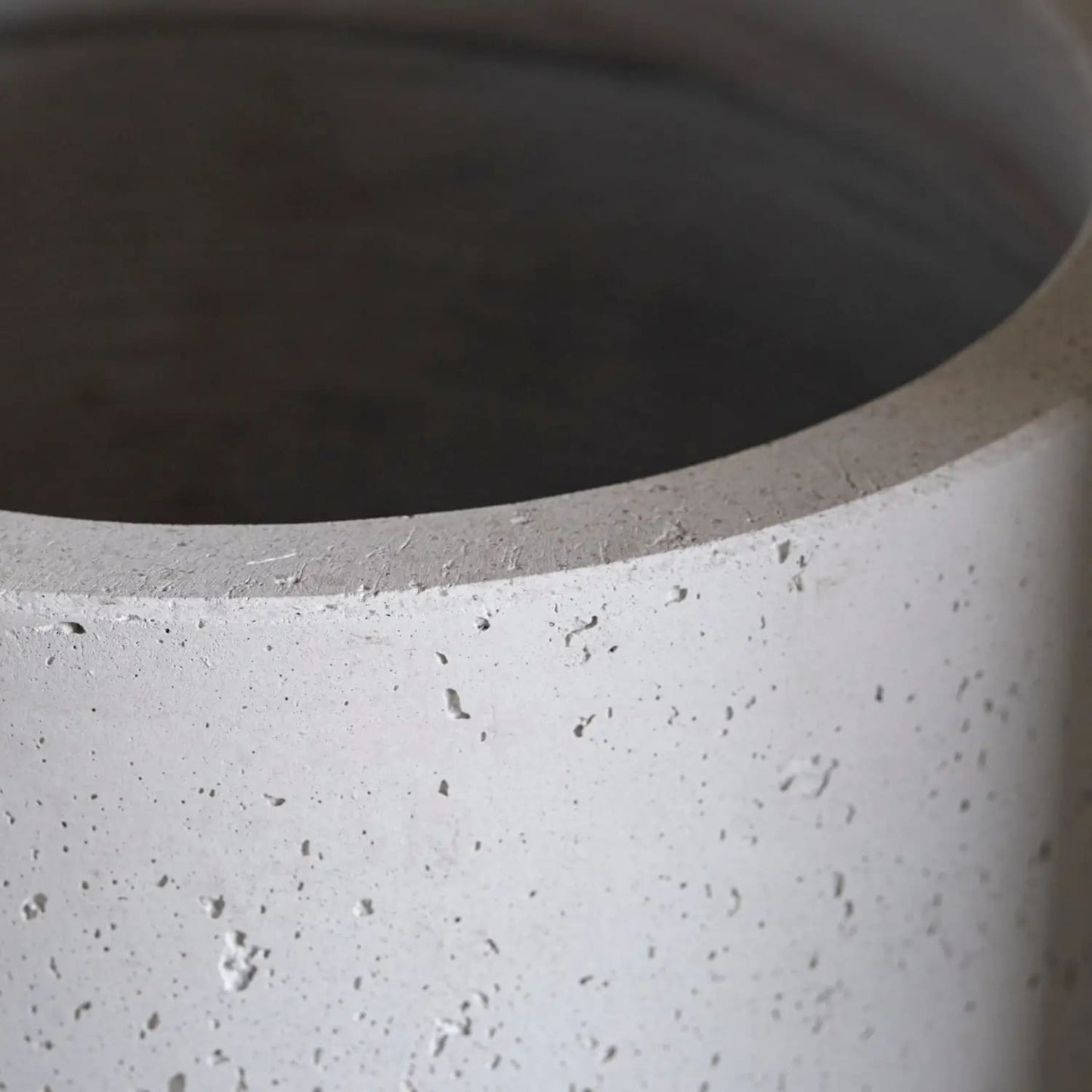 Aurella | White Mist – 70cm X Large Concrete Cylinder Planter – 199L Round Plant Pot