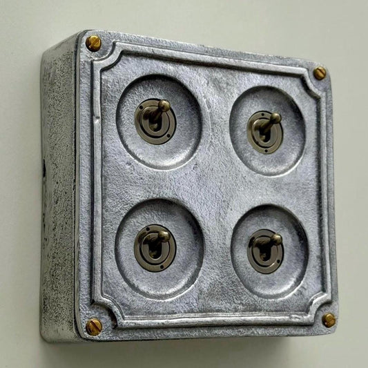 4 Gang 2 Way Solid Cast Metal Surface Mounting Conduit Light Switch Industrial
