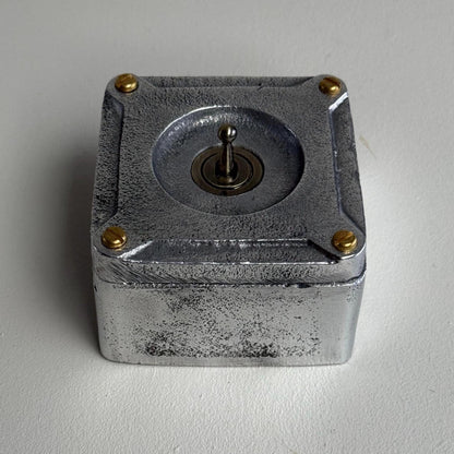 Single Gang 2 Way Conduit Light Switch Solid Cast Metal